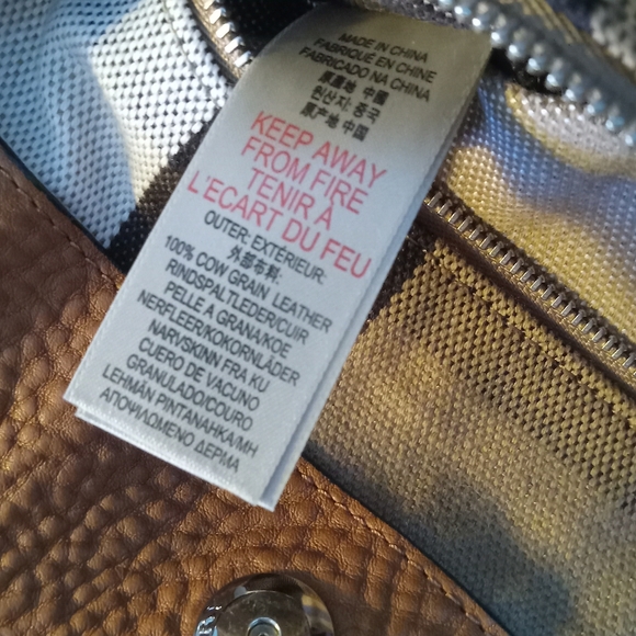 Burberry Maidstone Leather Tote Bag - Picture 10 of 14